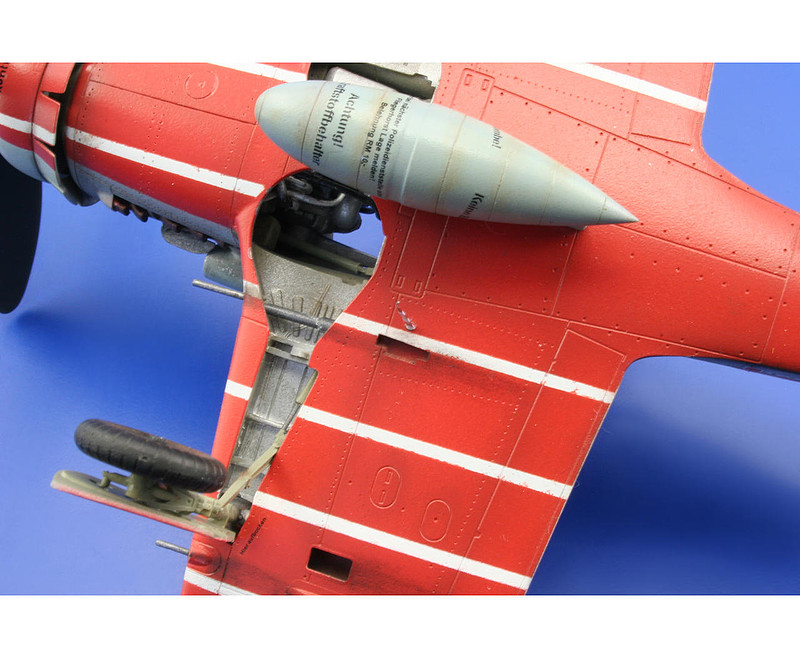 Fw190D11/13 Fighter (Profi-Pack) -- Plastic Model Airplane Kit -- 1/48 ...