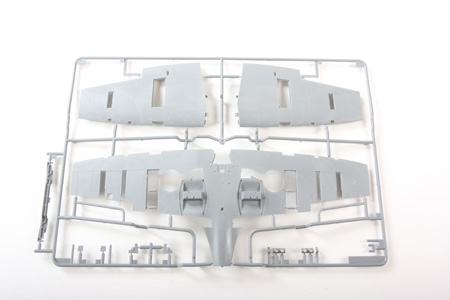 Tamiya 60320 Supermarine Spitfire Mk.VIII 1:32 | Mischa's Model Outlet