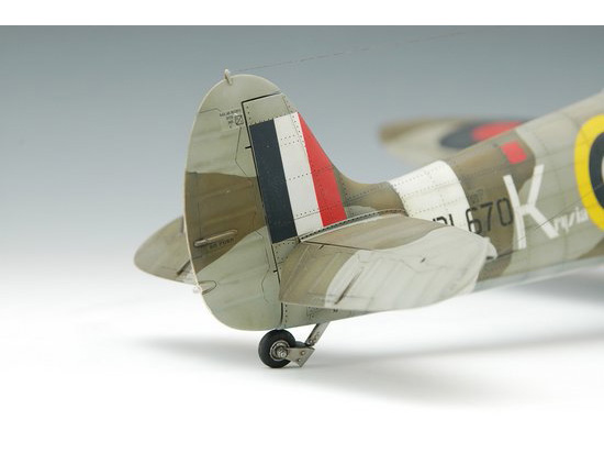 Maquette Avion Trumpeter Supermarine Spitfire Mk.Vb - Échelle