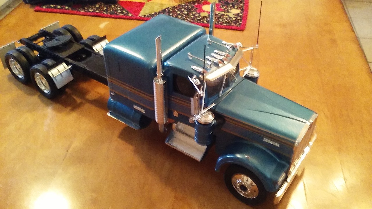 Kenworth W900 Conventional Tractor Cab (SSP) -- Plastic Model Truck Kit ...