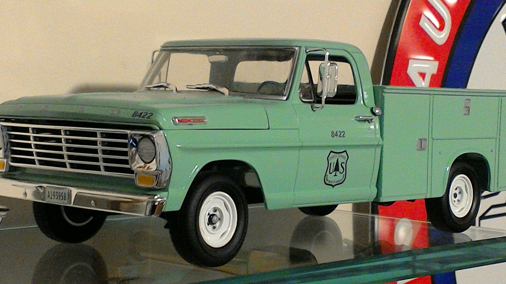 Moebius 1967 Ford F100 Service Bed Pickup Truck Plastic Model