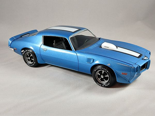 1970 Pontiac Firebird -- Plastic Model Car Kit -- 1/24 Scale -- #854489 ...