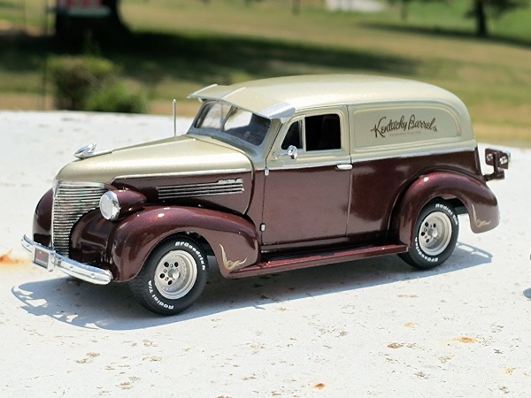 1939 Chevy Sedan Delivery w/Barrels -- Plastic Model Car Kit -- 1/24 ...