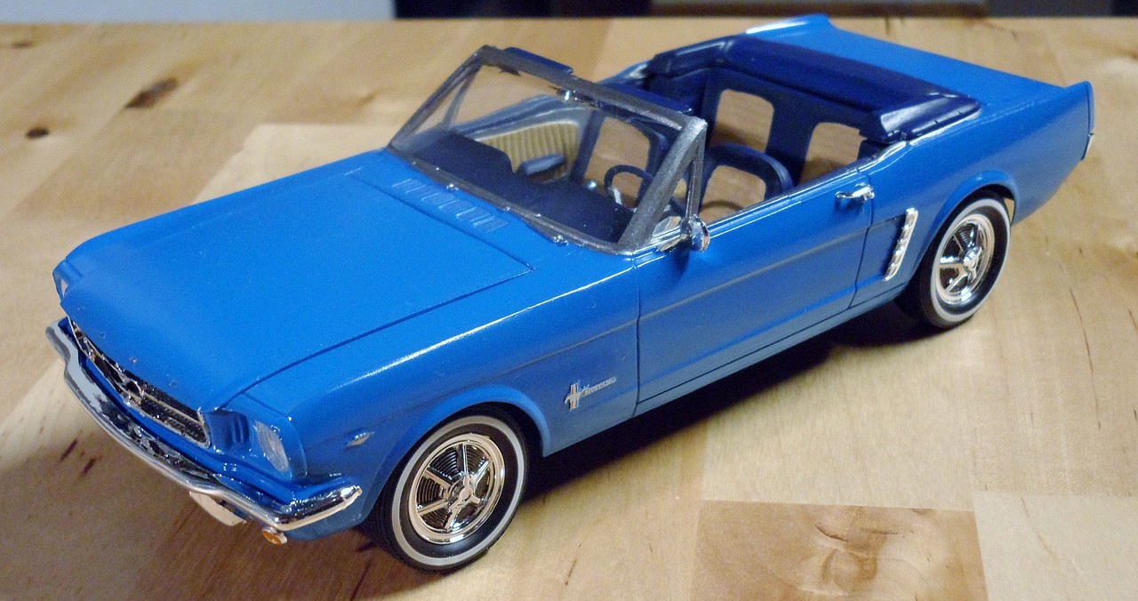 1964-1/2 Mustang Convertible -- Plastic Model Car Kit -- 1/24 Scale ...