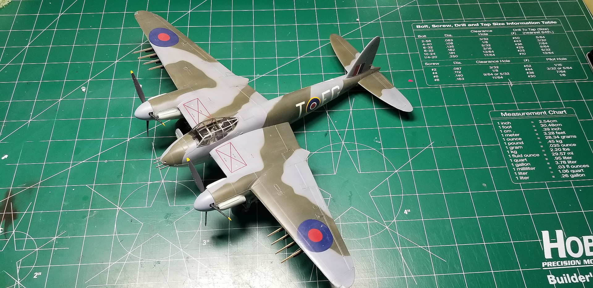 De Havilland Mosquito Fighter Aircraft WWII Plastic Model Airplane