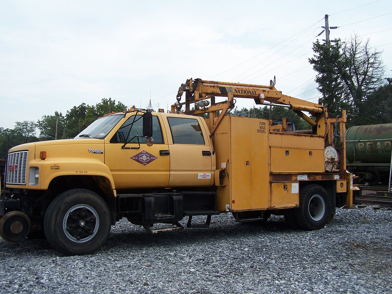 MOW Hi Rail Equip Truck w/Crane Conrail -- HO Scale Model Train Freight ...