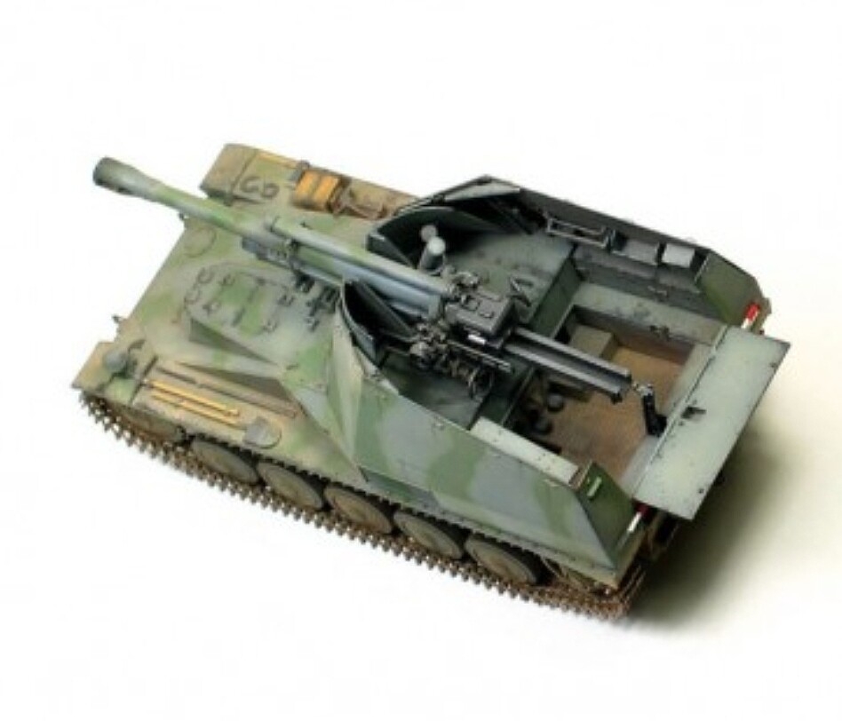 German Howitzer Wespe Tank Plastic Model Military Vehicle Kit 1