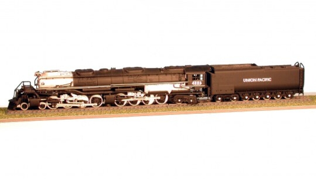 Revell Big Boy Locomotive Train Plastic 1:87 Scale Model Kit 02165 