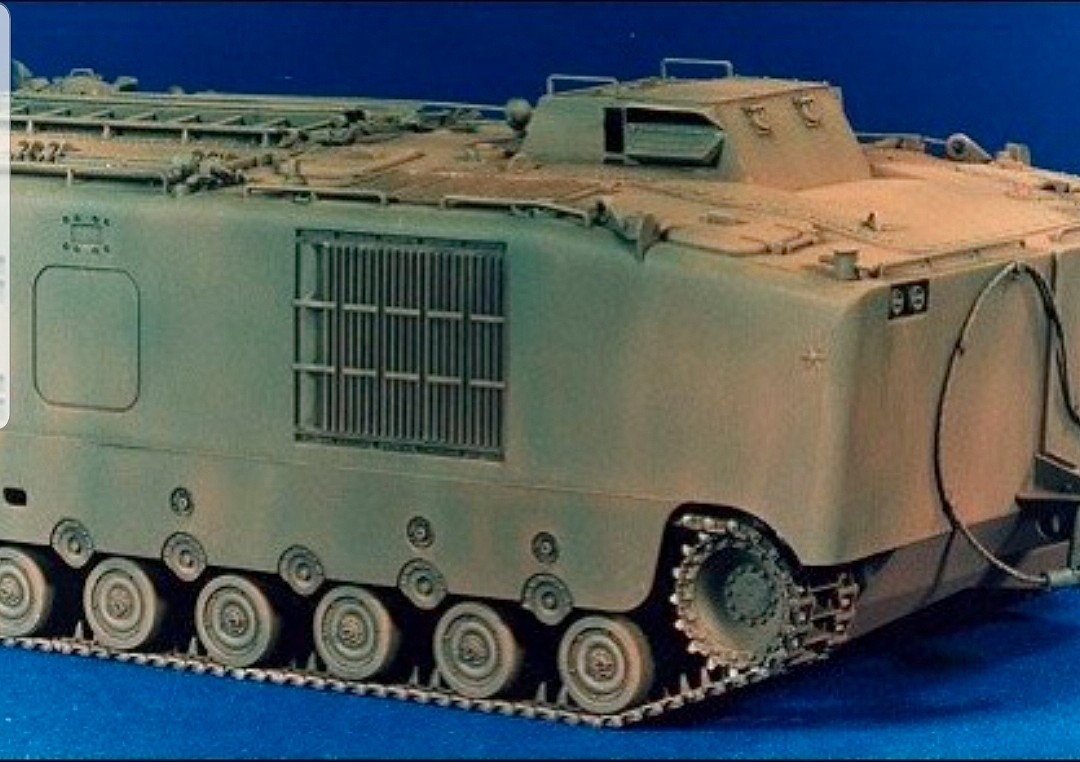 us-marine-lvtp5a1-amphibious-transporter-plastic-model-amphibious