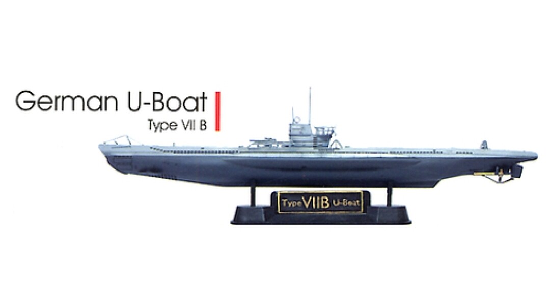 German U-Boat Type VII B Submarine -- Plastic Model Submarine Kit -- 1/ ...