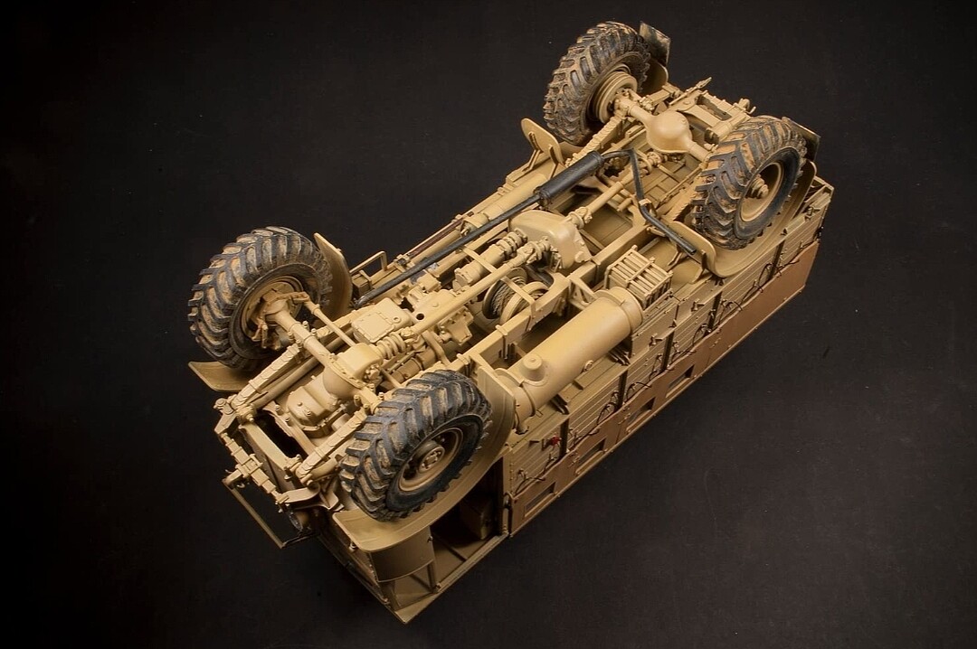 AEC Middle Type Matador Truck Plastic Model Military Vehicle Kit