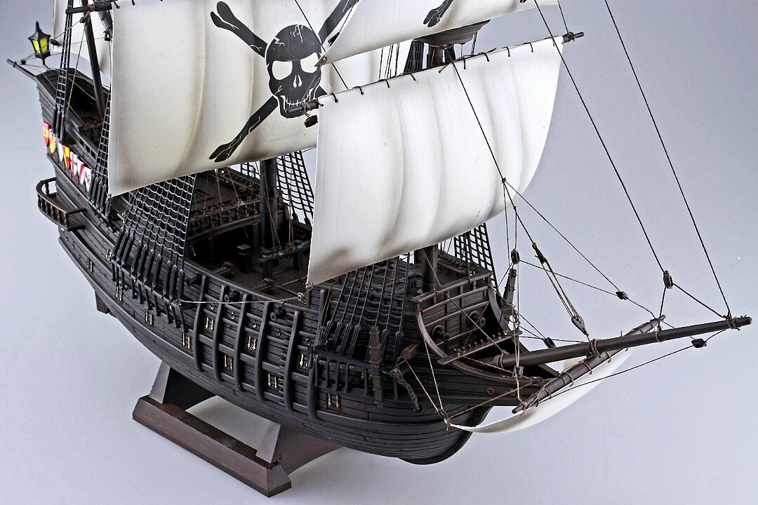 Pirate Ship -- Plastic Model Sailing Ship Kit -- 1/100 Scale -- #55007 ...