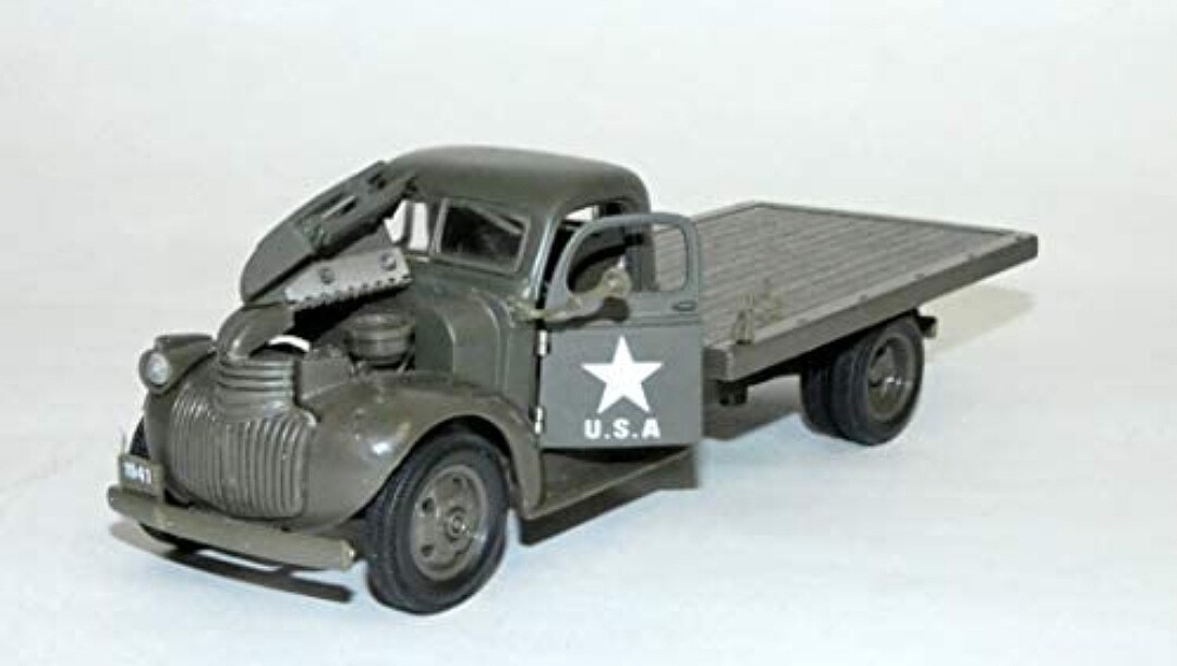 New Ray NMMM 1941 Military Jeep Willys & Chevy Flatbed SS61050A w/COA NIB