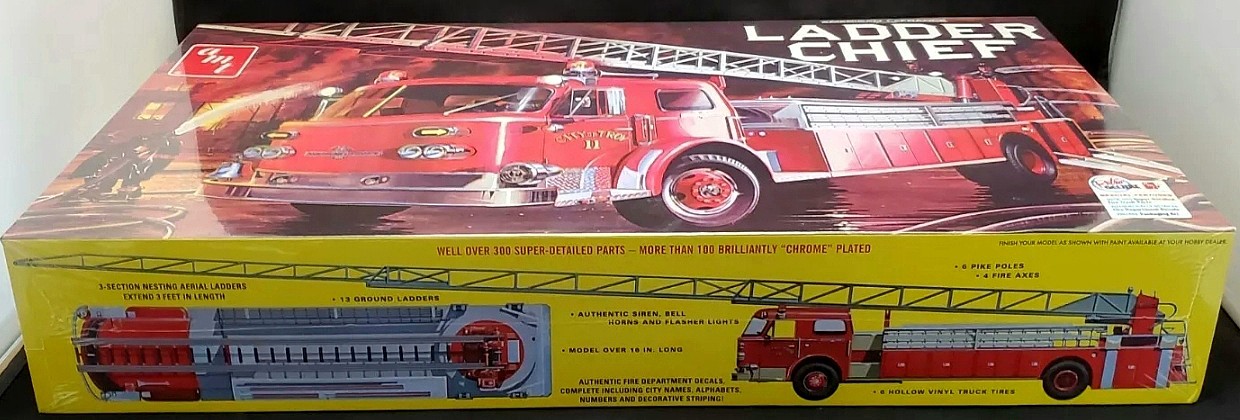 AMT American LaFrance Ladder Chief FireTruck Plastic Model Truck