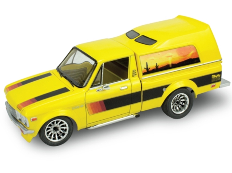 Chevy Luv Street Pickup Plastic Model Car Kit 1/24 Scale
