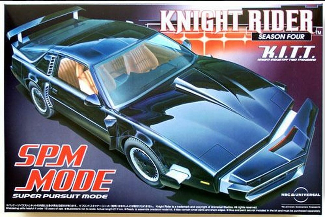 Knight Rider 2000 KITT Super Pursuit Mode Plastic Model Car Vehicle Kit 1/24 Scale