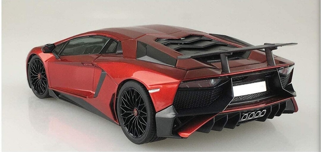 Lamborghini Aventador LP750-4 SV Sports Car -- Plastic Model Car