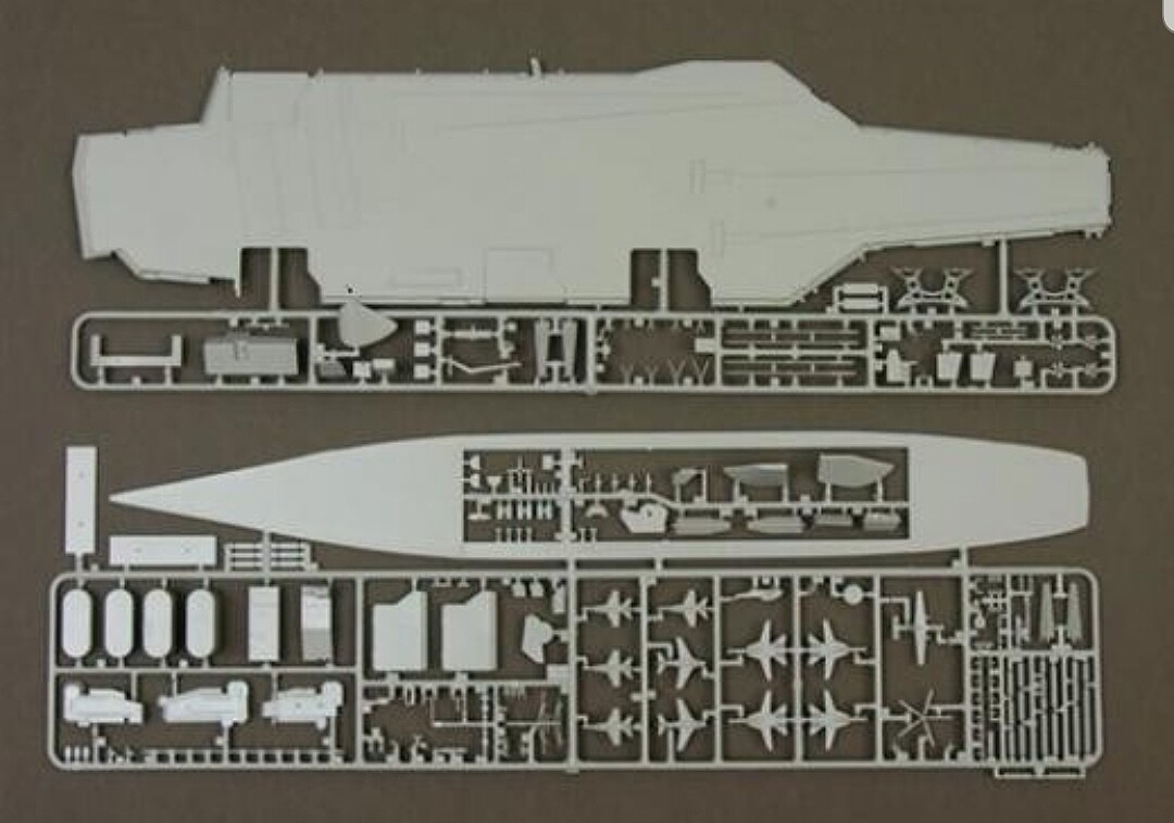 USS Ronald Reagan -- Plastic Model Military Ship Kit -- 1/720 Scale ...