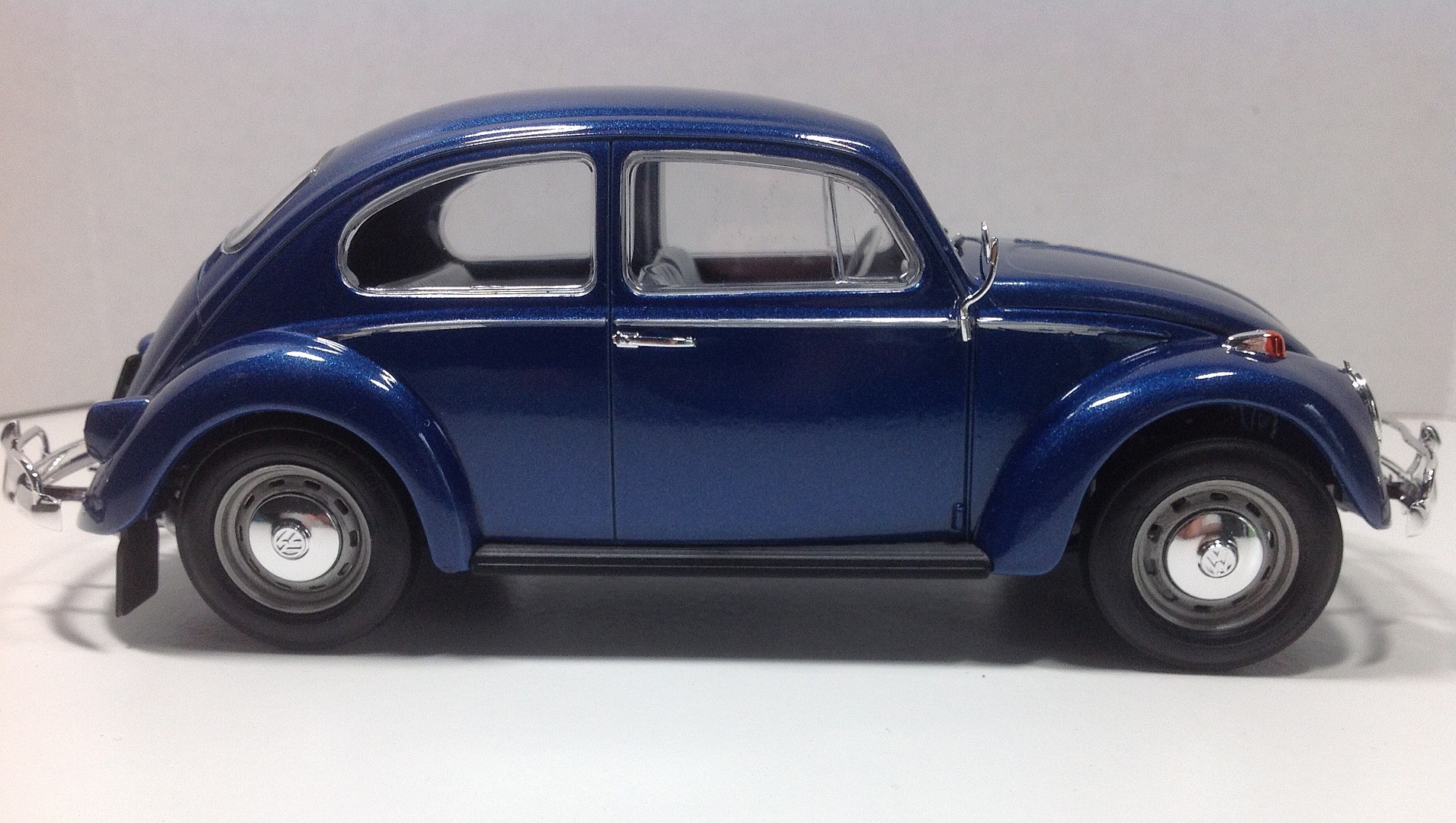 volkswagen beetle scale model