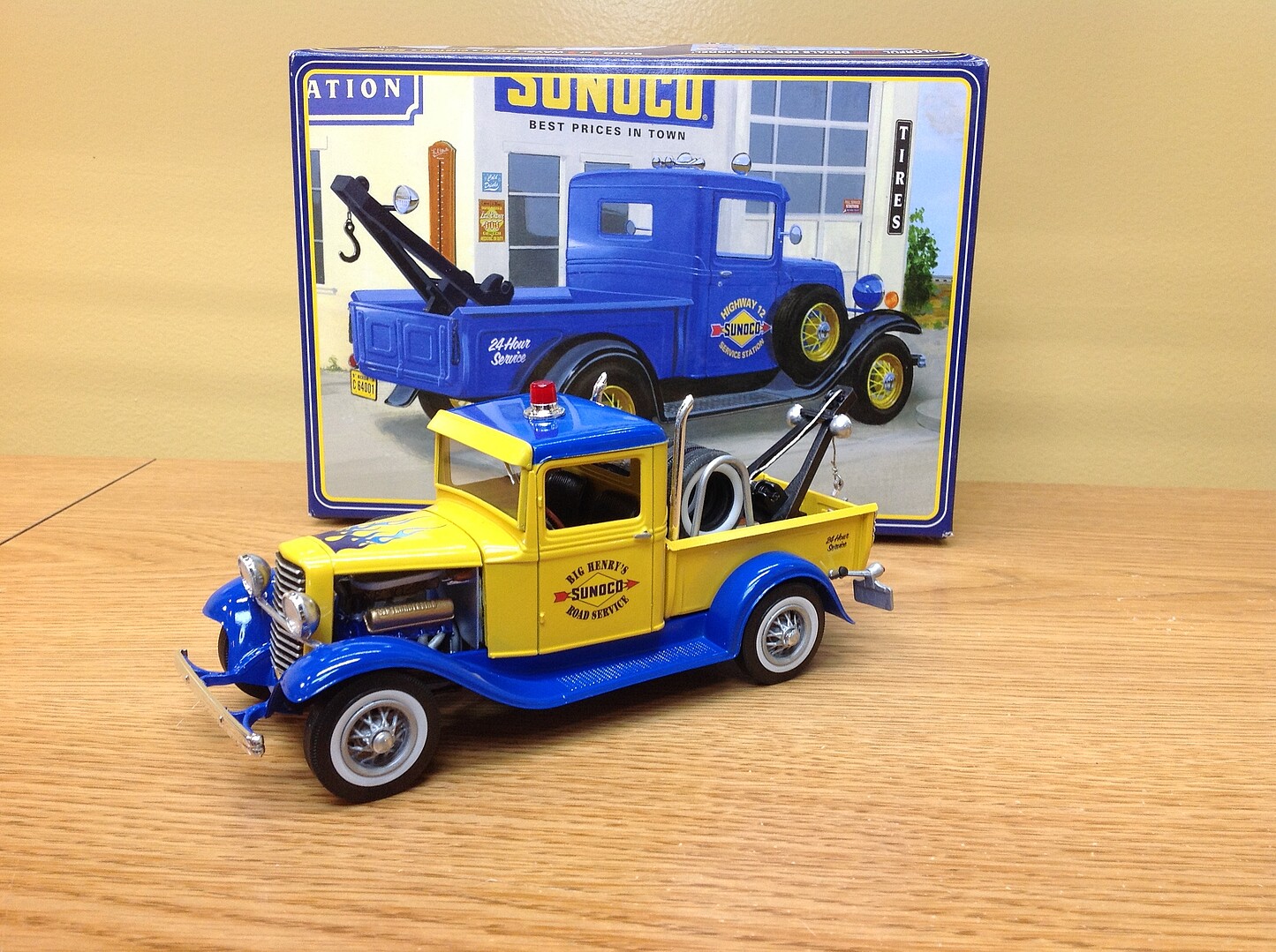 Sunoco 1934 Ford Pickup Tow Truck -- Plastic Model Vehicle Kit -- 1/25 ...