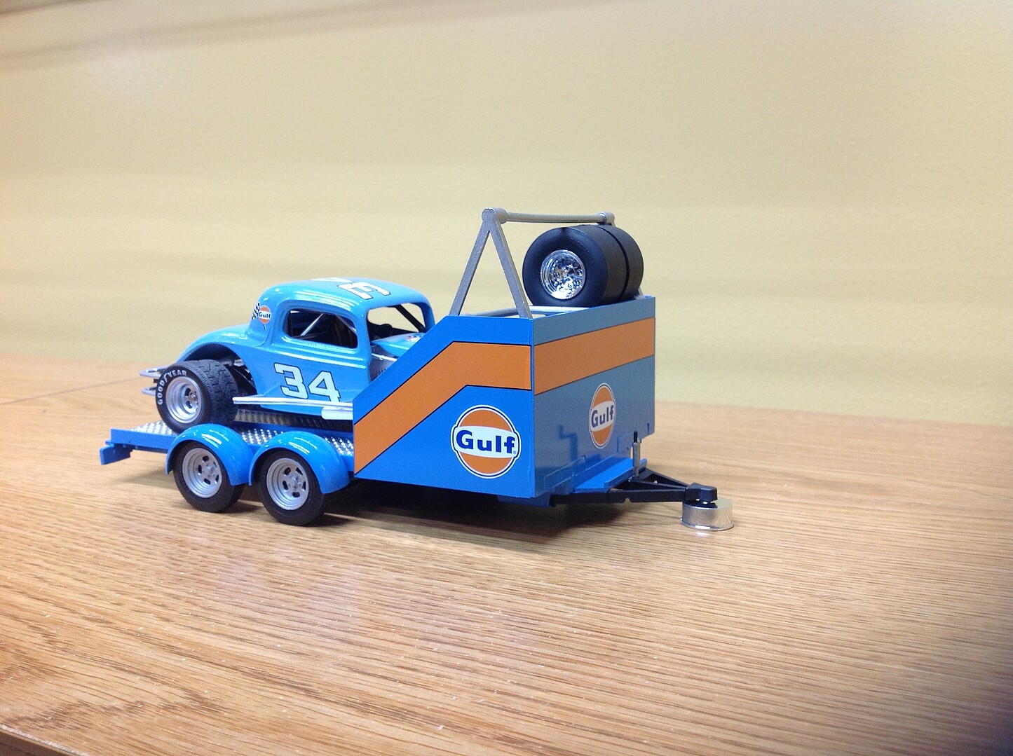 Gulf 1953 Ford Truck w/Modified Stocker Hauler -- Plastic Model Truck ...