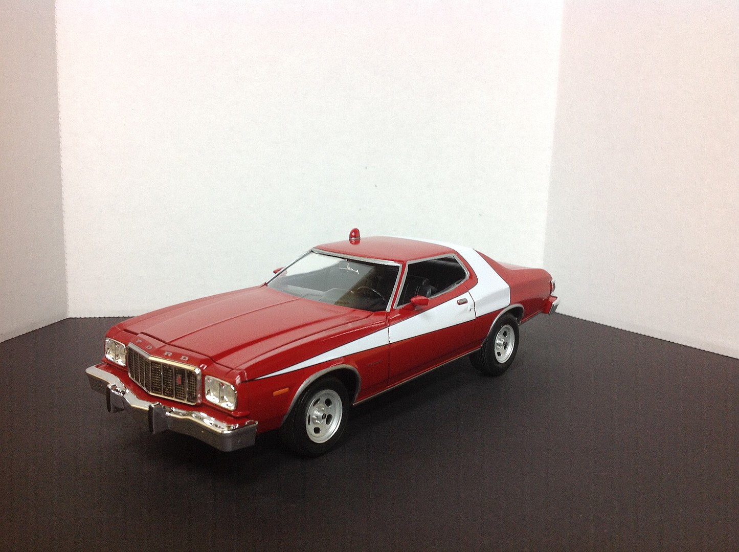 Model Master Spray Italian Red 3 oz Hobby and Model Lacquer Paint