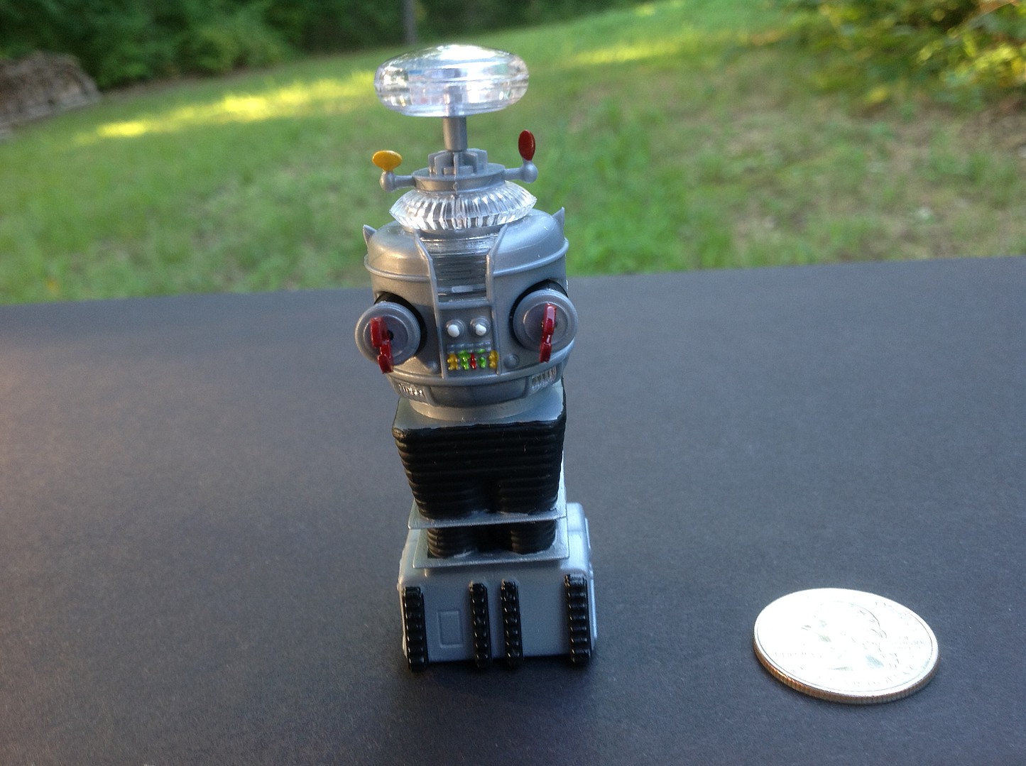 lost in space robot figure