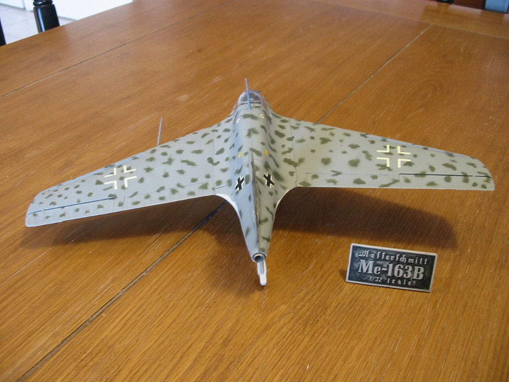 Messerschmitt Me163B Komet -- Plastic Model Airplane Kit -- 1/32 Scale ...