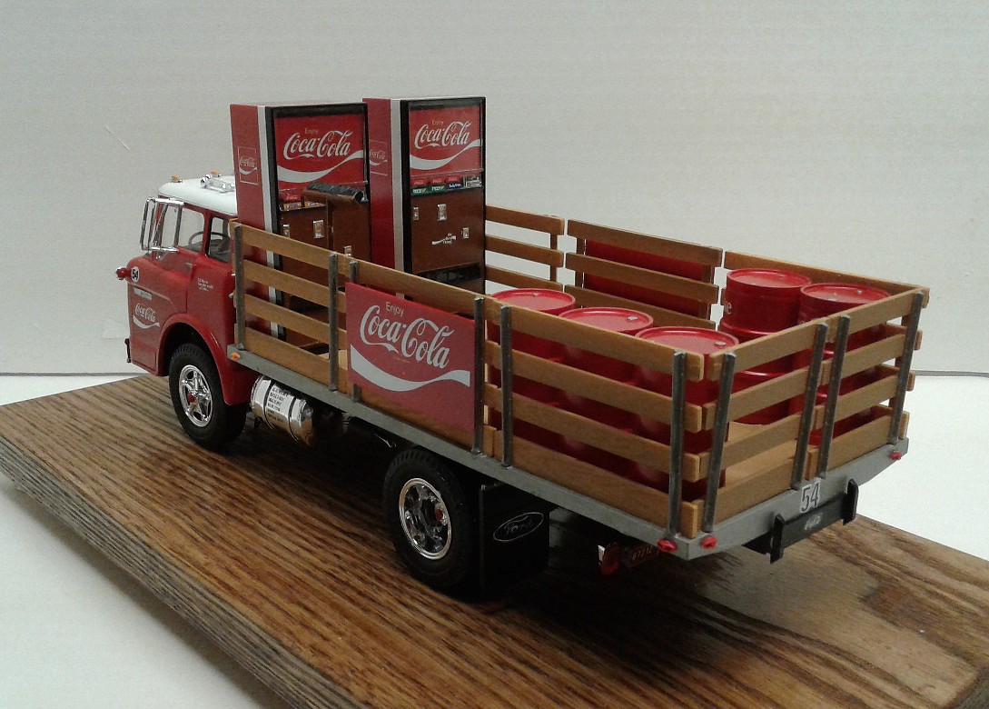 AMT Ford Stake Bed/Coke Machine Plastic Model Truck Kit 1/25 Scale