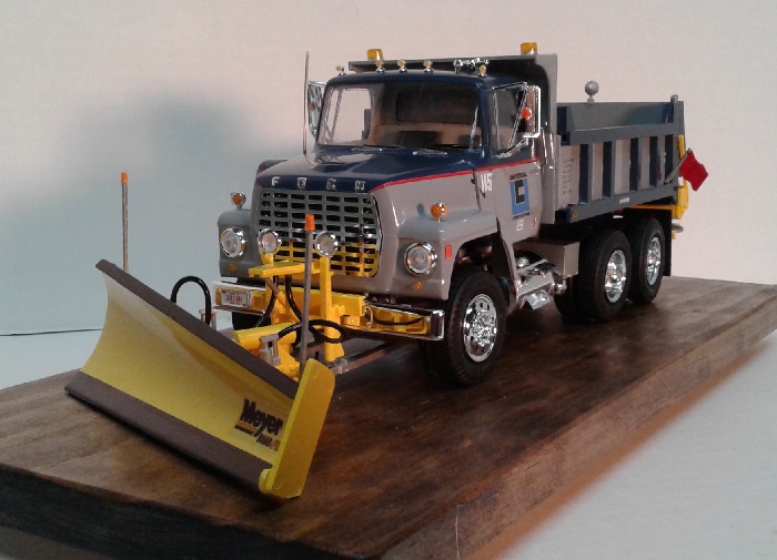 AMT Ford LNT-8000 Snow Plow 1/25 Frame Chassis Axle Rear End Tractor Truck Semi