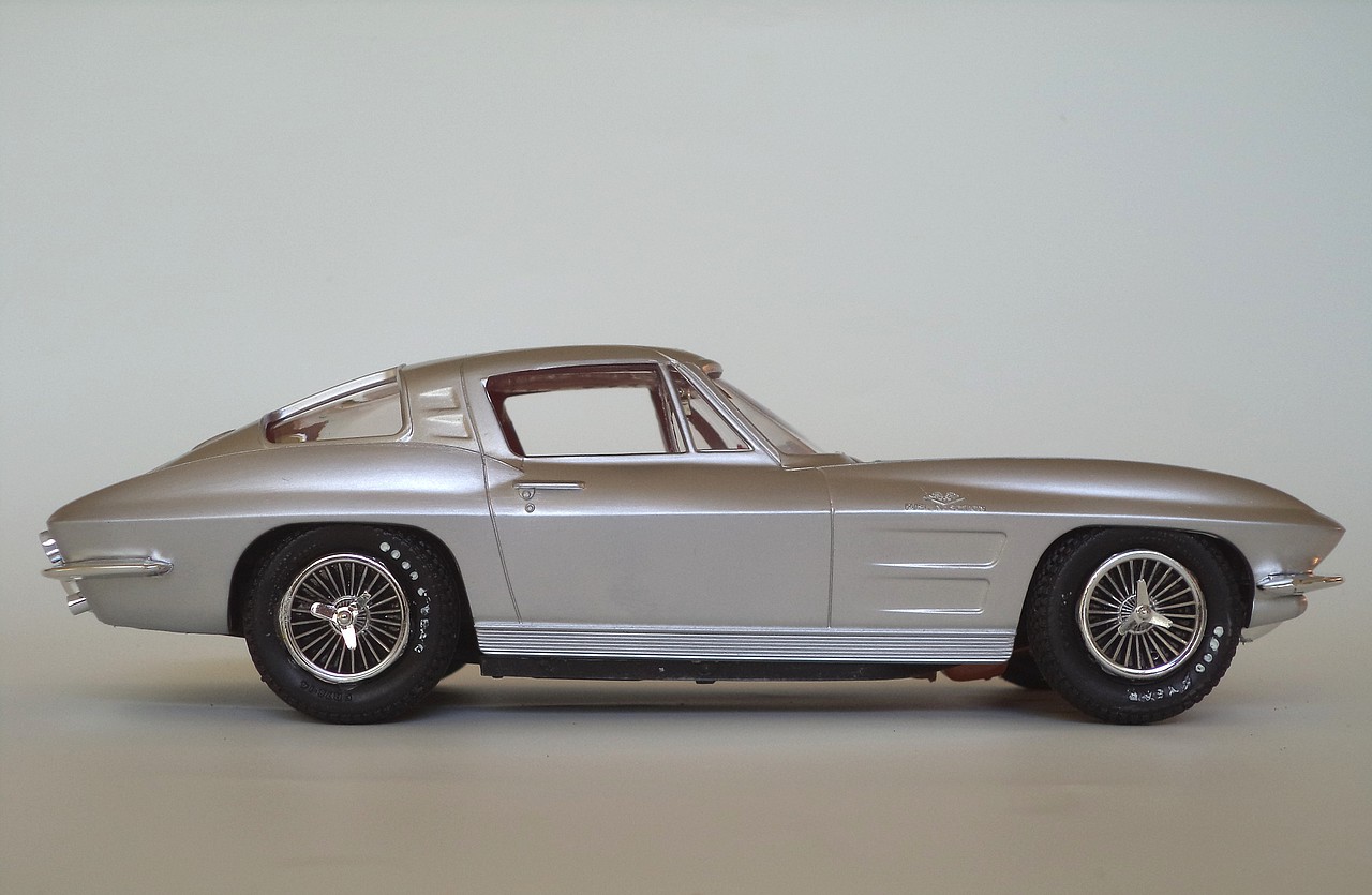 1963 CORVETTE -- Plastic Model Car Kit -- 1/25 Scale -- #861 pictures ...