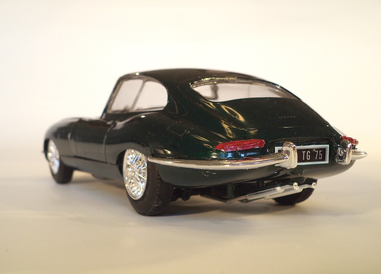 Voitures - Heller - JAGUAR TYPE E E 3L8 FHC maquette kit plastique réf