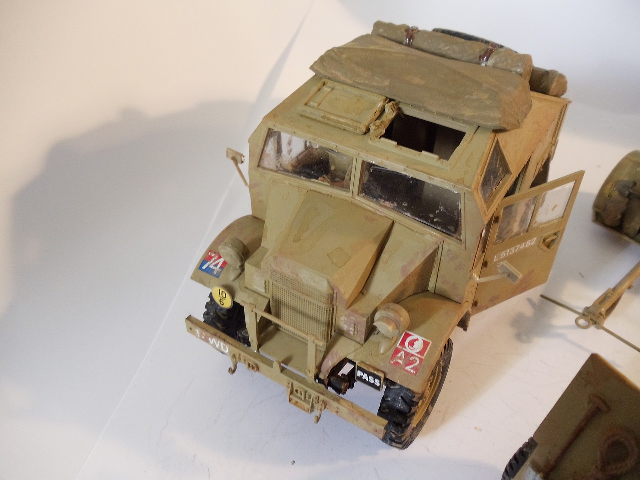 British 25 Pounder Gun/Quad Plastic Model Military Vehicle Kit 1/