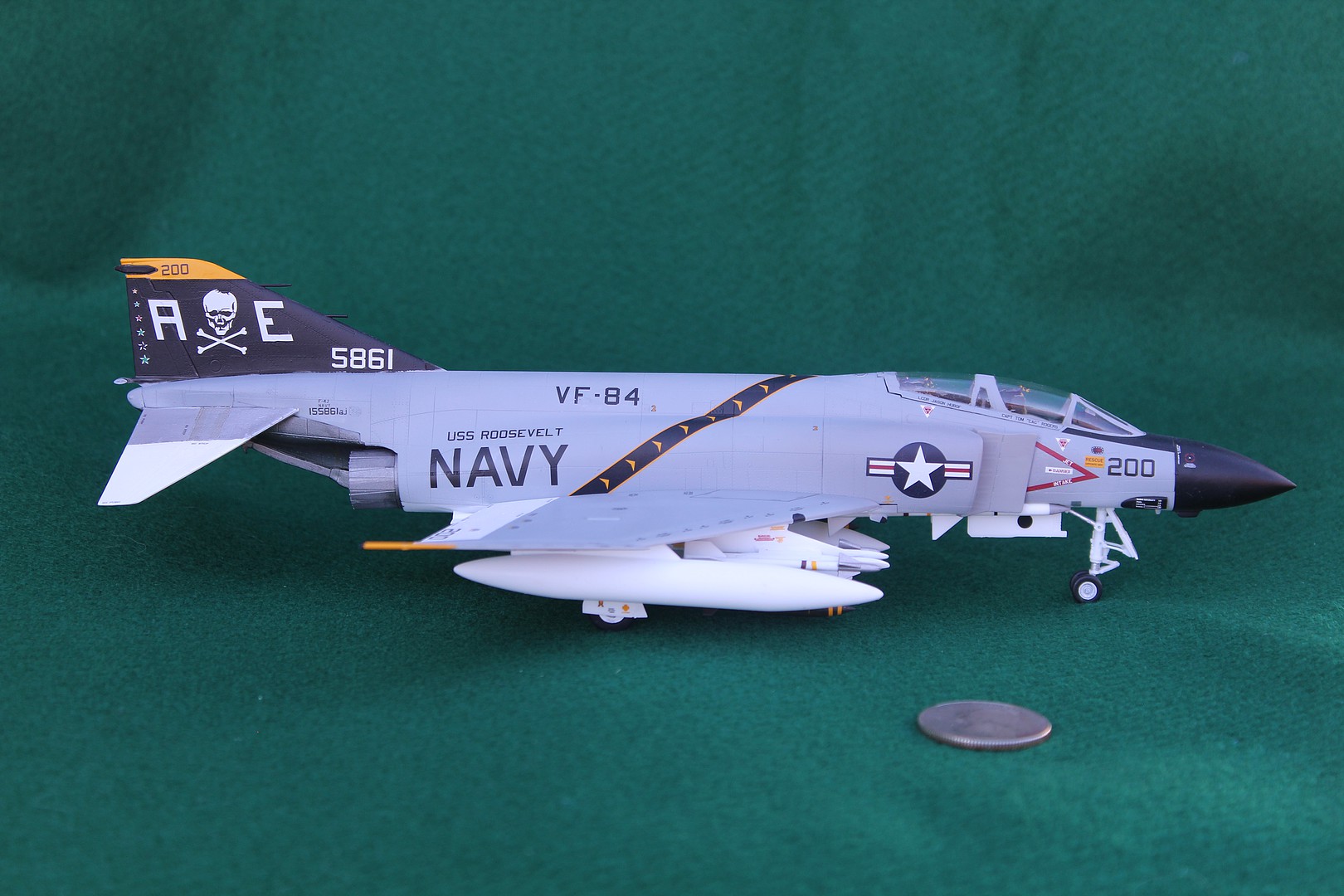 Academy F-4J VF-84 Jolly Rogers Plastic Model Airplane Kit 1/72