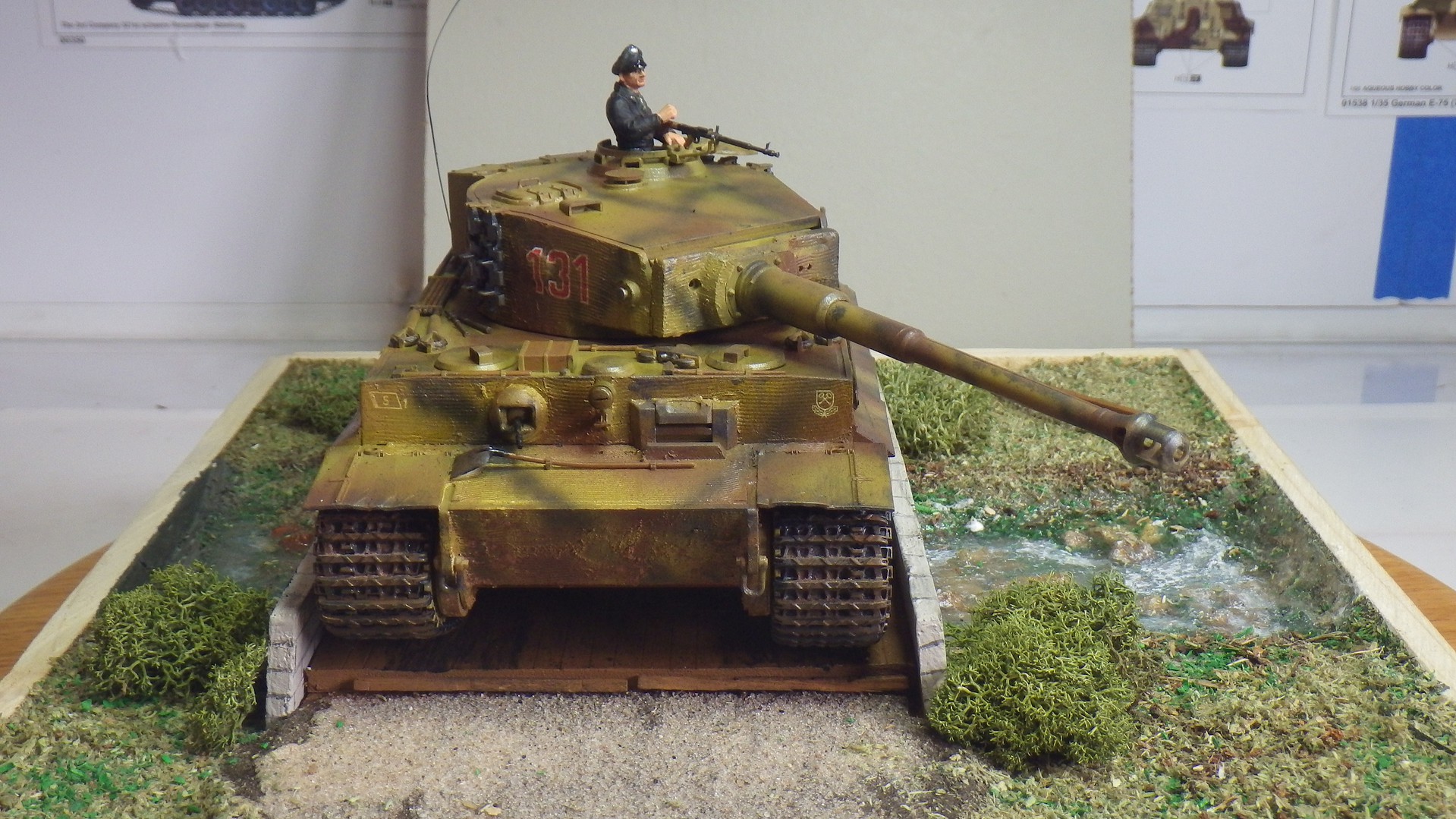 German Tiger I Mid Production Tank -- Plastic Model Military Vehicle ...