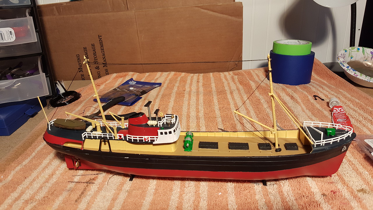 North Sea Trawler Plastic Model Ship Kit 1142 Scale 05204