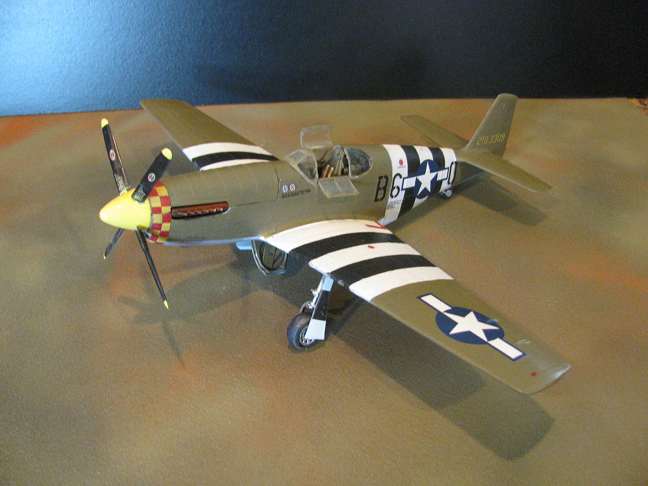 P 51b Mustang Plastic Model Airplane Kit 132 Scale 855535