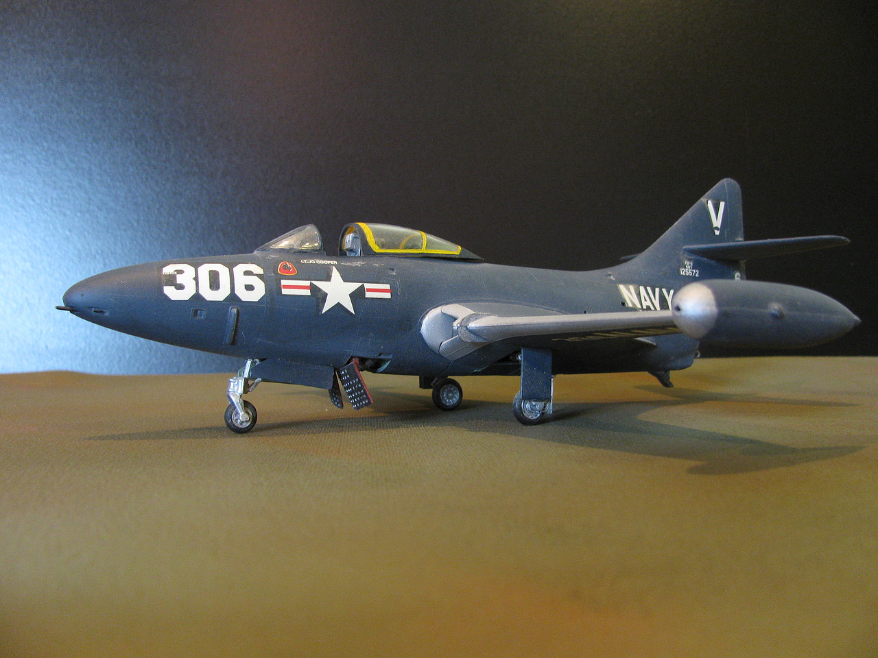 Trumpeter 1/48 F9F2P Panther US Navy Fighter Model Kit