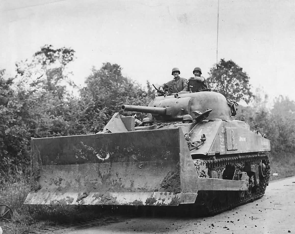 Tamiya 1/35 US M4 Sherman Medium Tank 35190 – Burbank's House of Hobbies