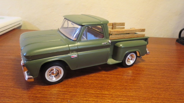 Gallery Pictures Revell-Monogram 1965 Chevy Stepside Pickup 2'n1 ...