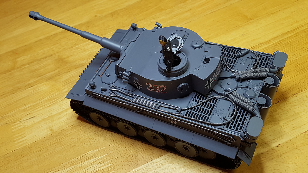 German Tiger I Early Production Tank Plastic Model Tank 135