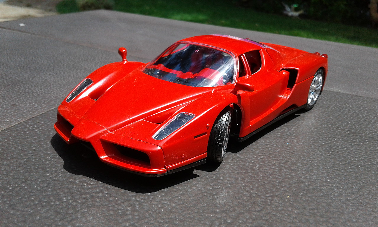 Ferrari Enzo Plastic Model Car Kit 1/24 Scale 07309 pictures
