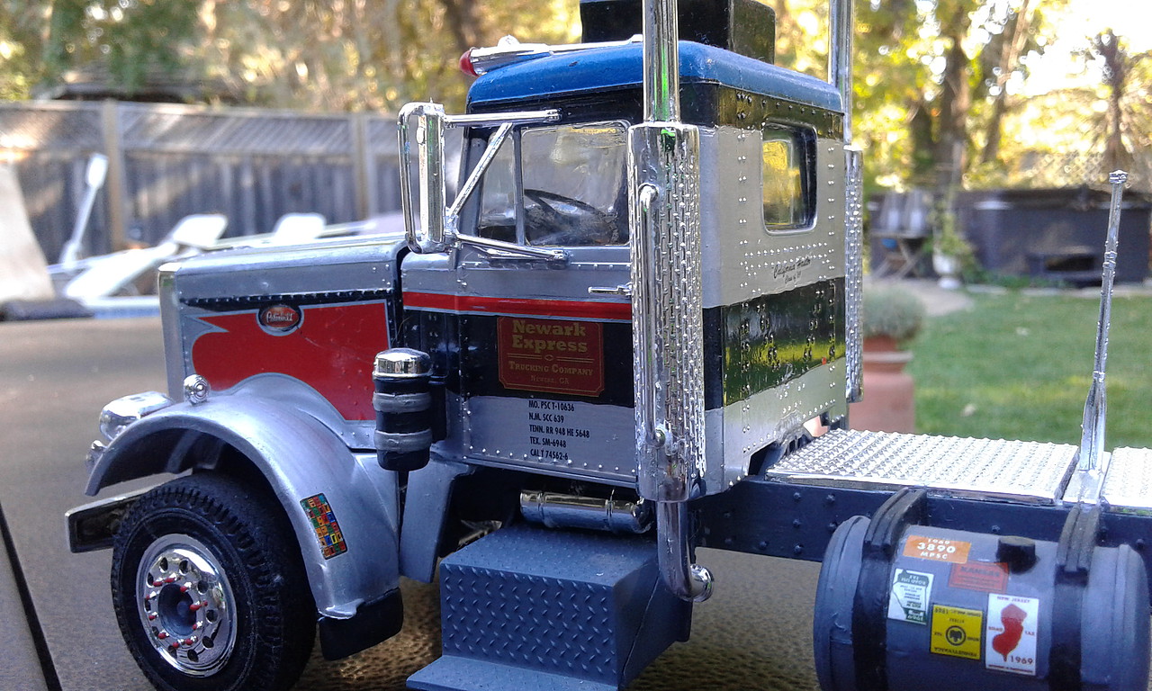Peterbilt 359 California Hauler Conventional Tractor -- Plastic Model ...