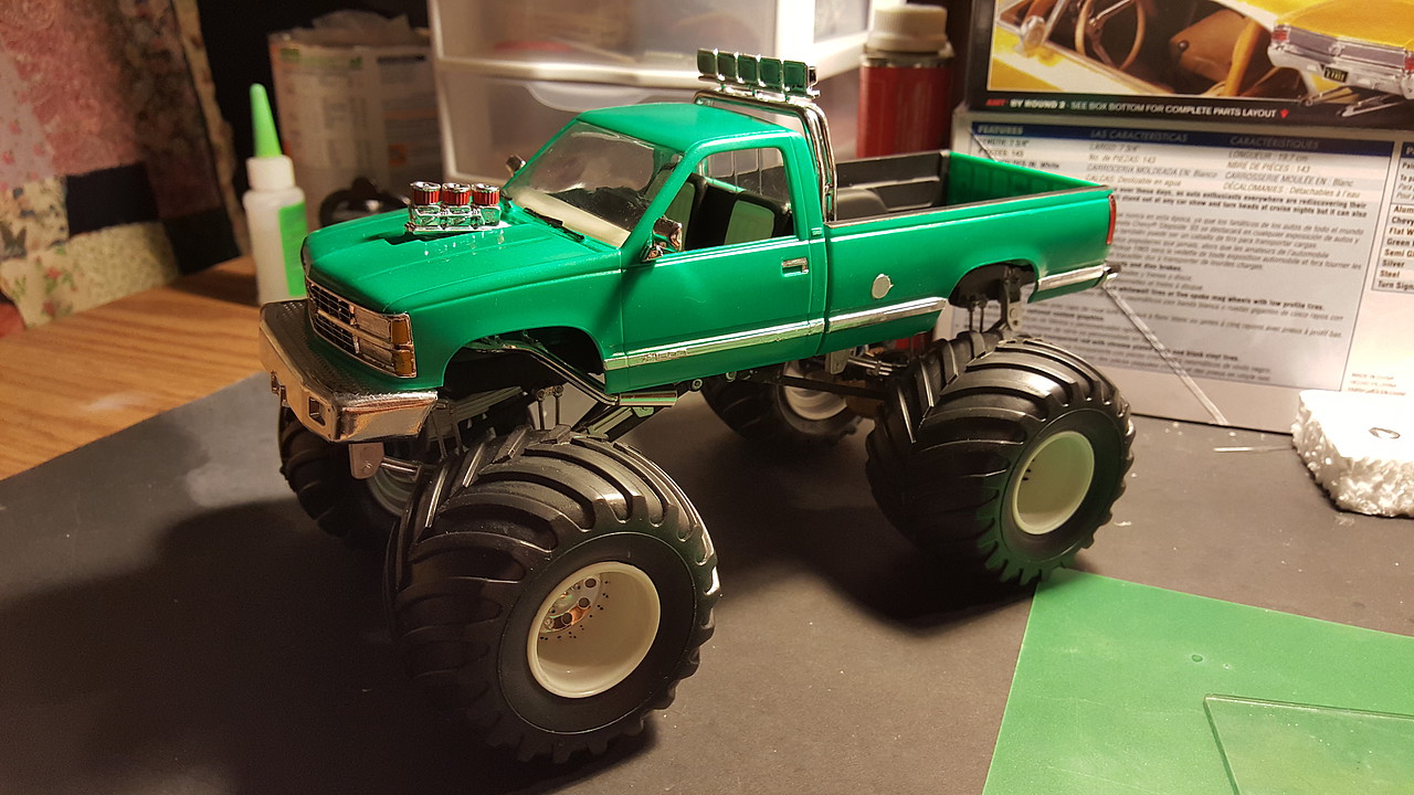 USA1 Monster Truck Plastic Model Monster Truck Kit 1/25 Scale