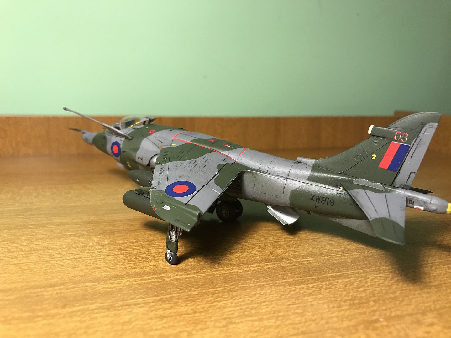 Harrier GR.3 Falklands War -- Plastic Model Airplane Kit -- 1/72