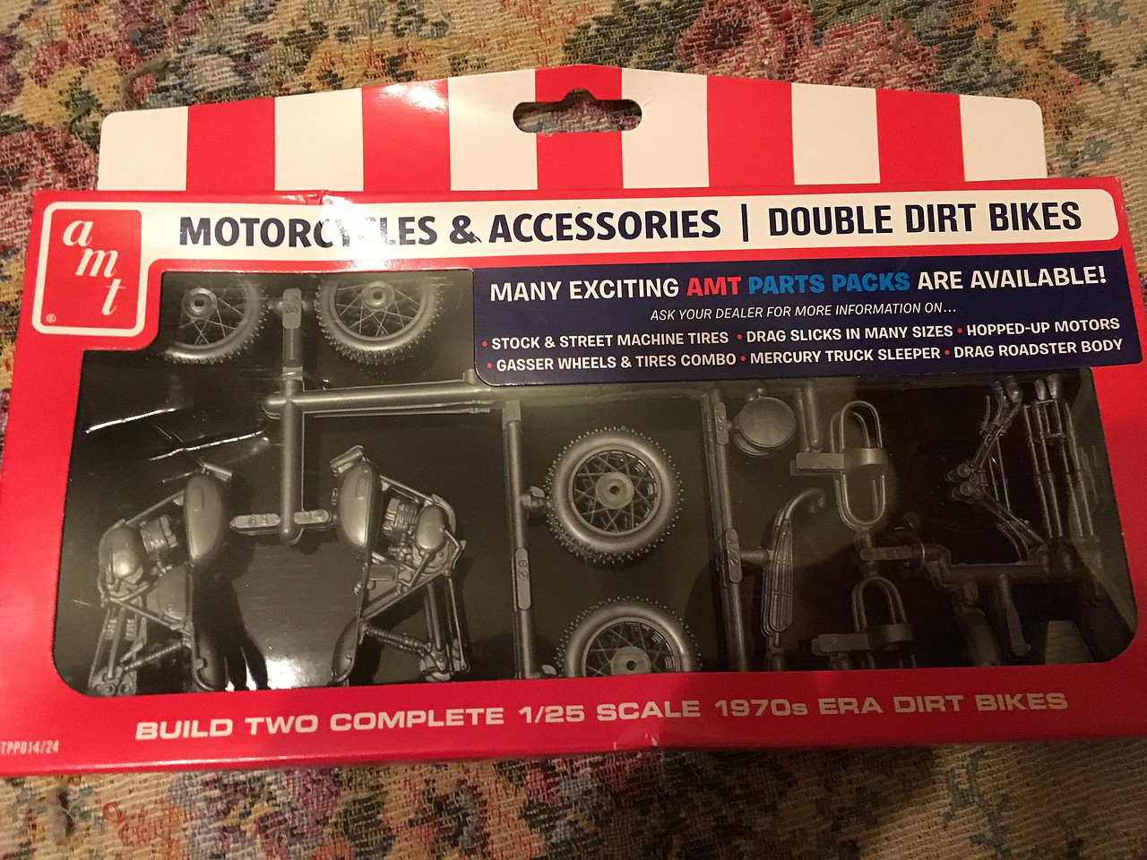 Motorcycle Parts Pack, Double Dirt Bike Plastic Model Vehicle Accessory 1/25 Scale 