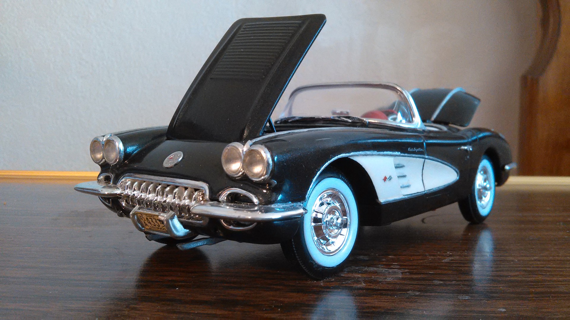 1958 Corvette Roadster Plastic Model Car Kit 125 Scale 85