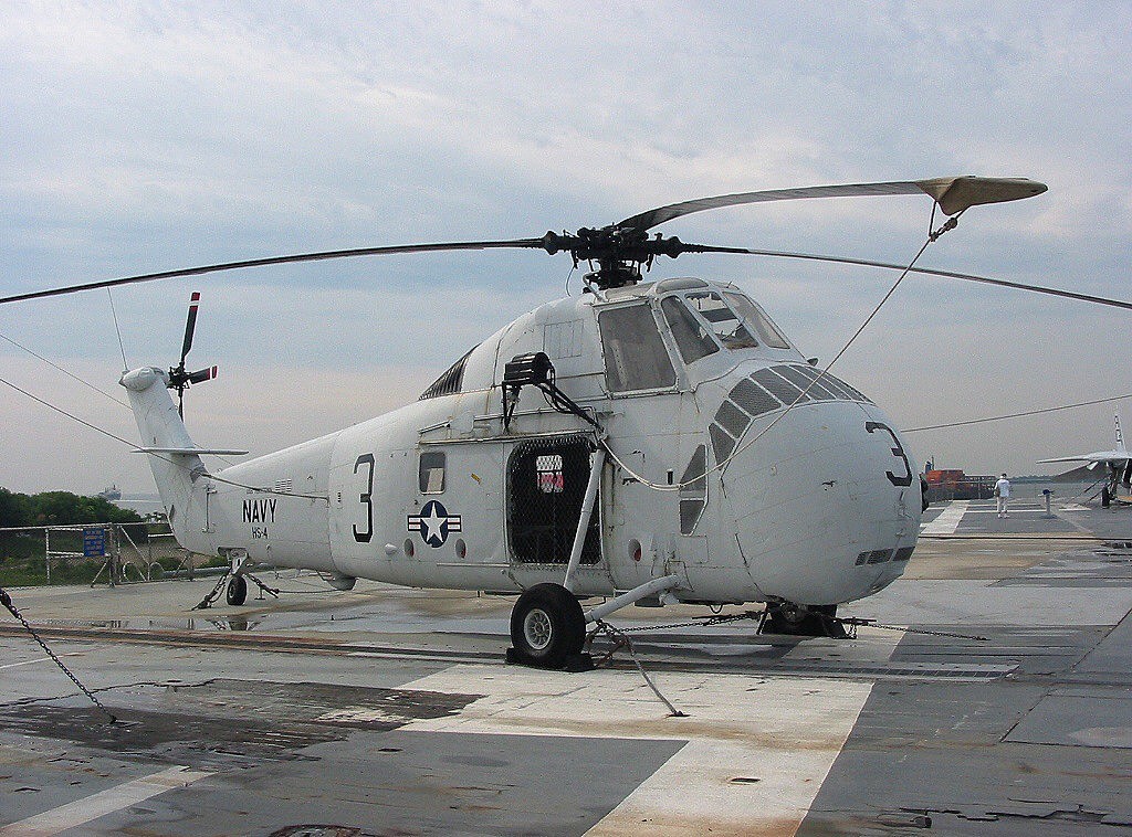 UH34D Choctaw American Plastic Model Helicopter Kit 1/72 Scale