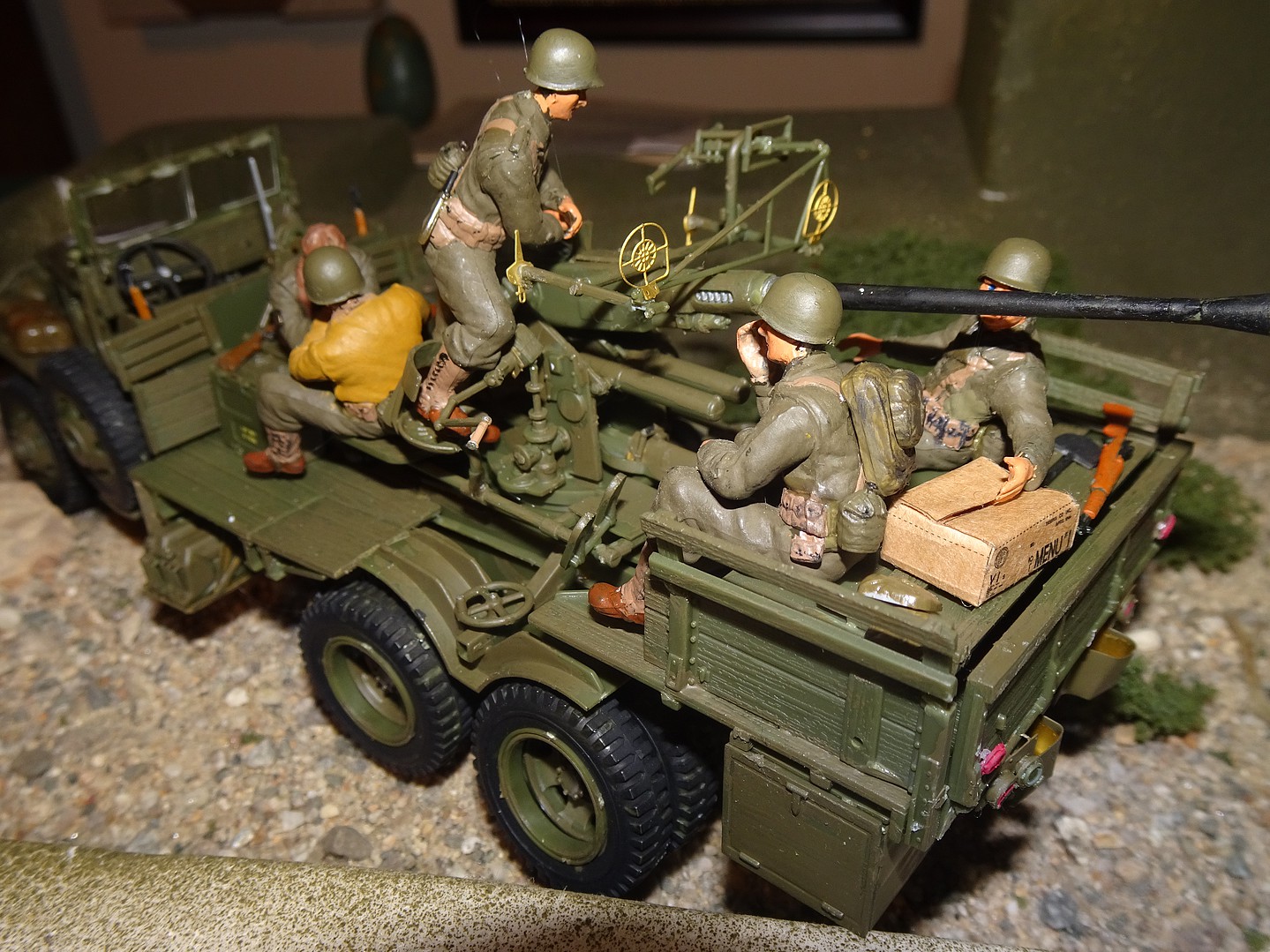 Gmc Bofors 40mm Gun Cargo Truck Plastic Model Military Vehicle Kit 1 35 Scale Hy82459