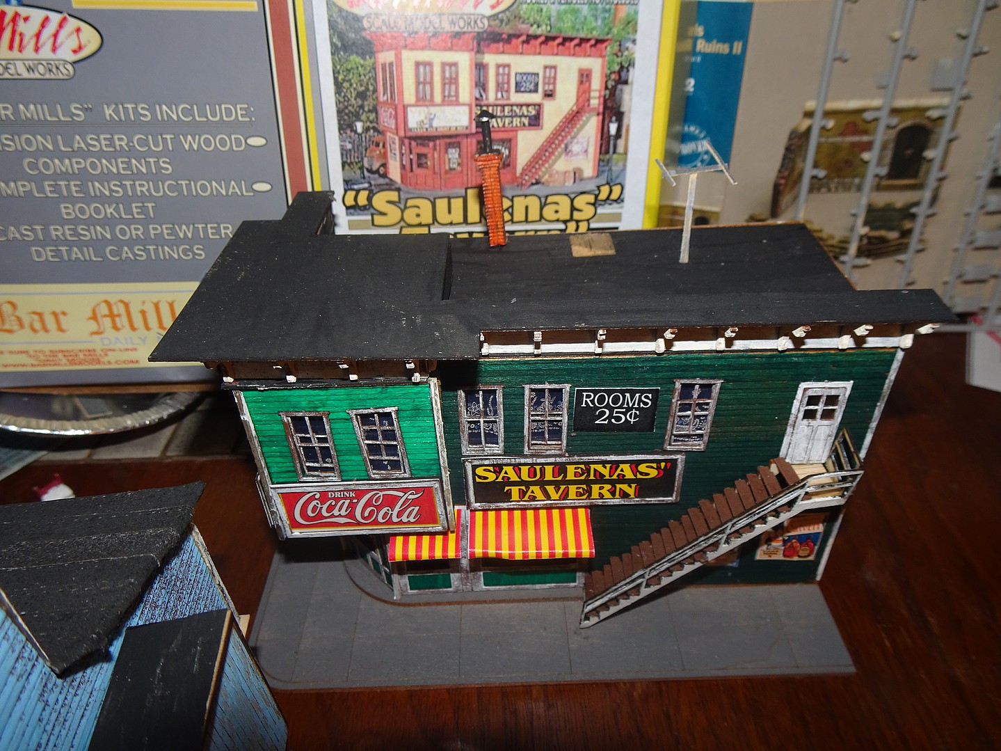 Saulena's Tavern Kit HO Scale Model Railroad Building 932